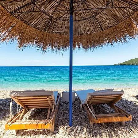 Potamsea Bliss 3 - Front, Sun Beds & Parking