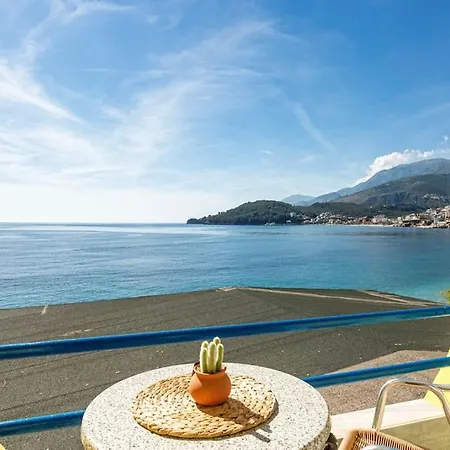 Potamsea Bliss 3 - Front, Sun Beds & Parking