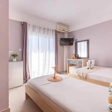 Apartament Potamsea Bliss 3 - Front, Sun Beds & Parking Himara